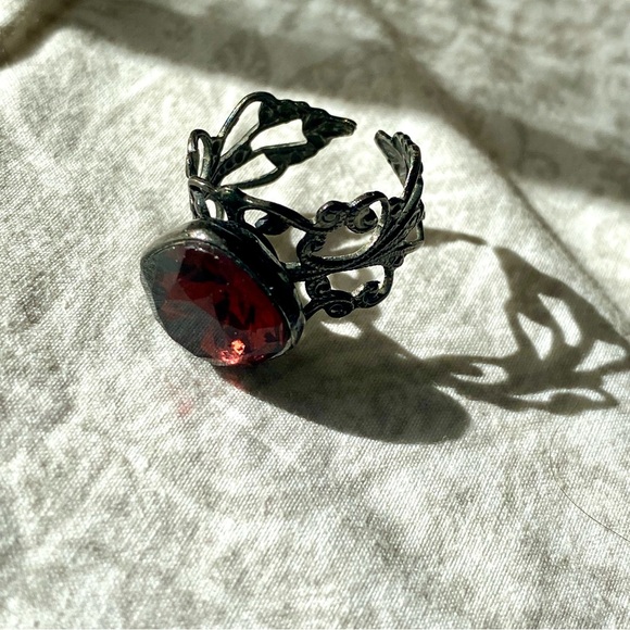 Tiara Misu crystal ornate ring - Picture 10 of 13